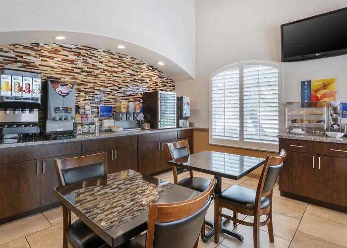 Western Tolleson Hotel 2*